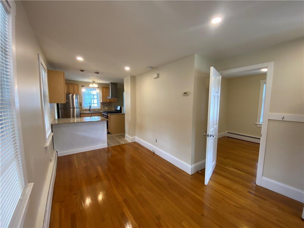 Primary Photo - 269 Narragansett Ave