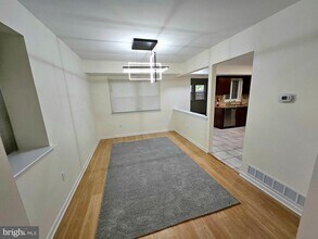 Building Photo - 2 Goshawk Ct