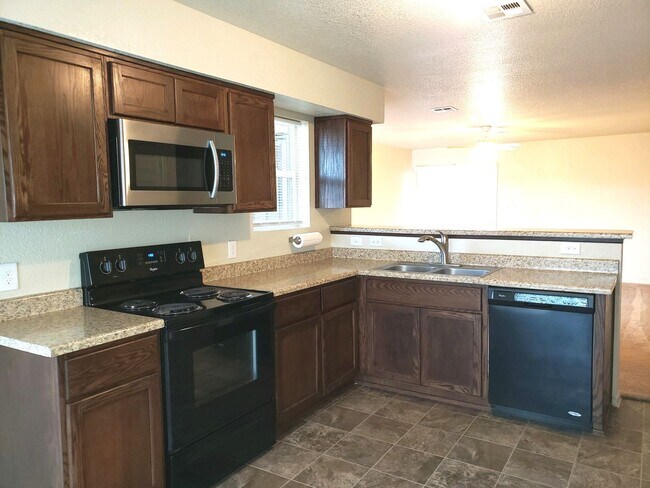 Foto del edificio - 3 bedroom/2 bath home for Rent