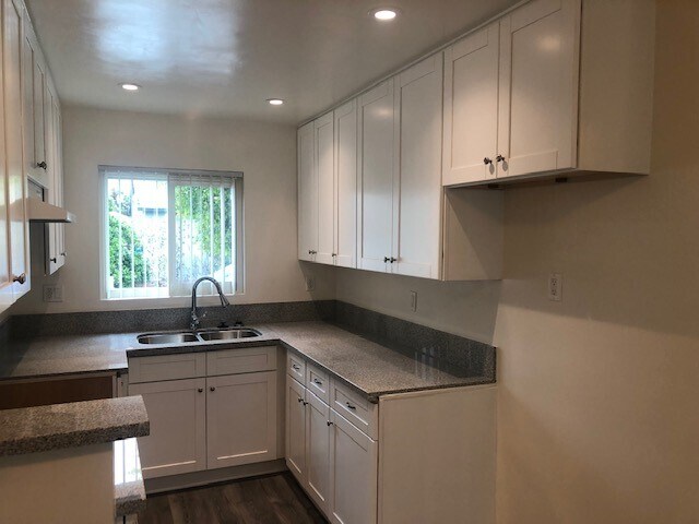 Kitchen - 9455 Flower St