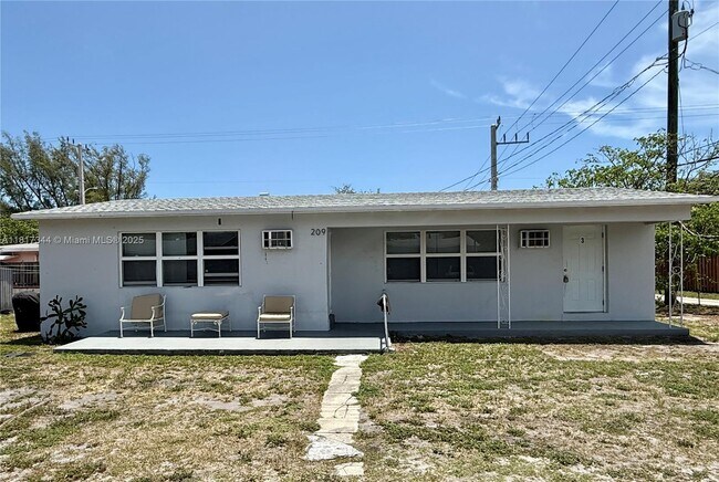 Foto del edificio - 209 SW 14th St