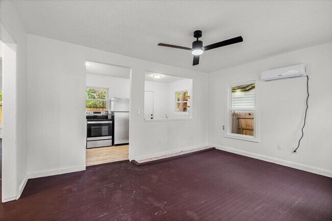 Foto del edificio - 2206 Rountree Dr