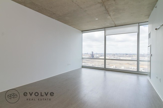 Foto del edificio - 1401 S State St