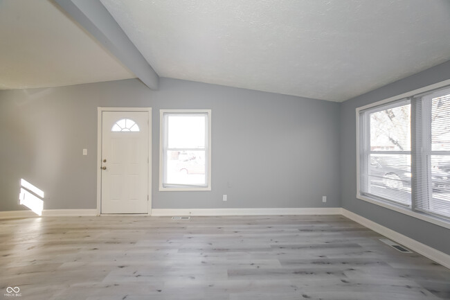 Building Photo - 1627 Englewood Dr