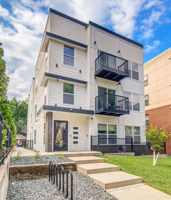 2132 Grand Ave, Saint Paul, MN 55105 Apartments Saint Paul, MN