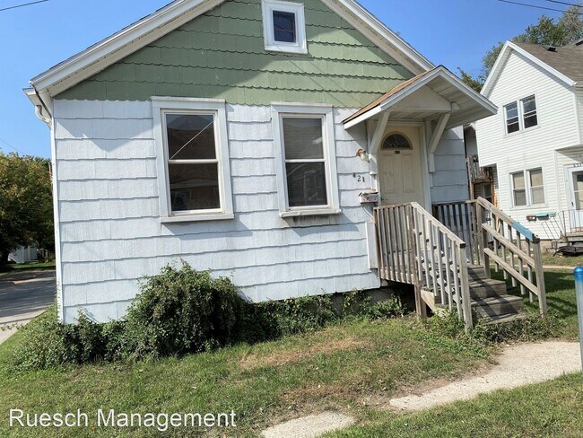 Foto del edificio - 2 br, 1 bath House - 621 N Irwin Ave