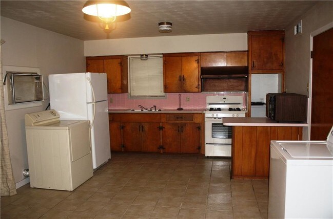 Building Photo - 111 S Lake Dallas Dr