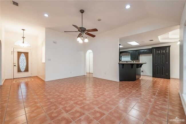 Building Photo - 18 N 30th St