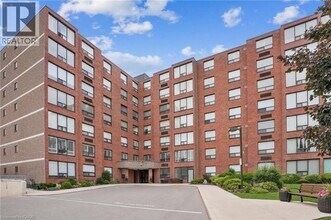 Building Photo - 99 Donn Ave