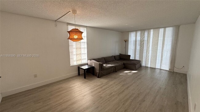 Building Photo - 9688 Fontainebleau Blvd