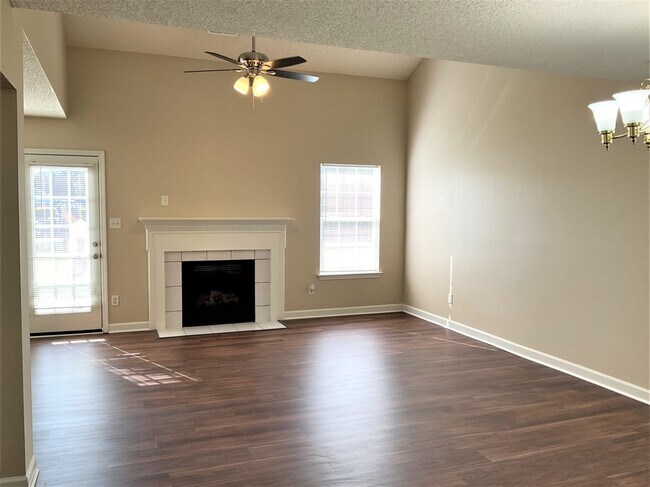 Building Photo - 2307 Jacobs Ct