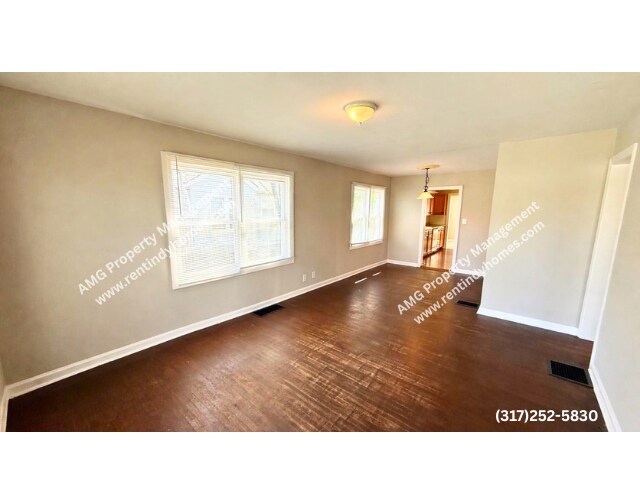 Foto del edificio - EAST//CENTER TOWNSHIP, Great renovated home!!