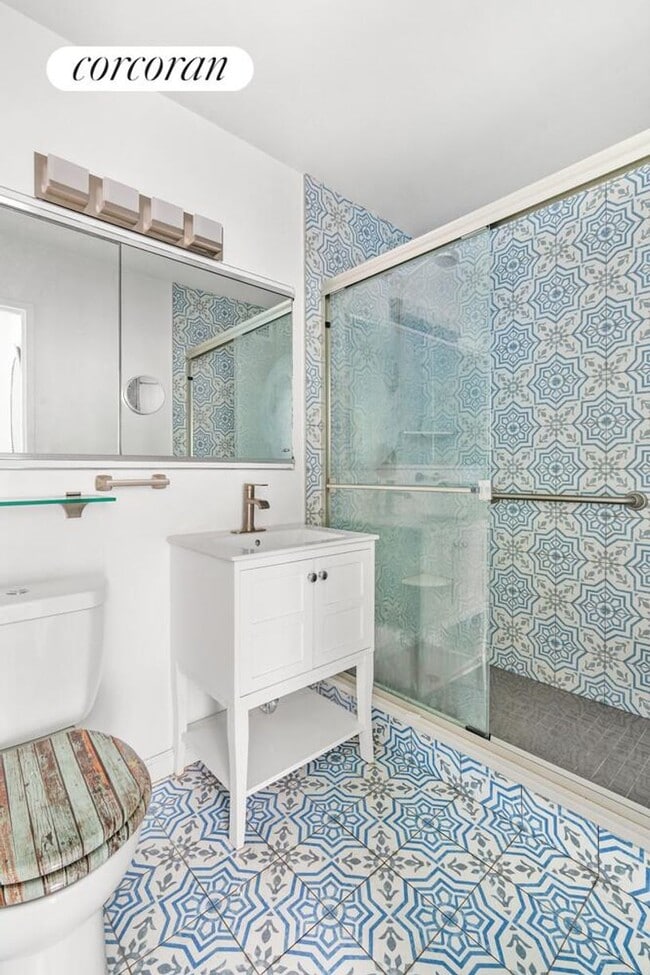 Foto del edificio - 3333 Henry Hudson Pkwy W