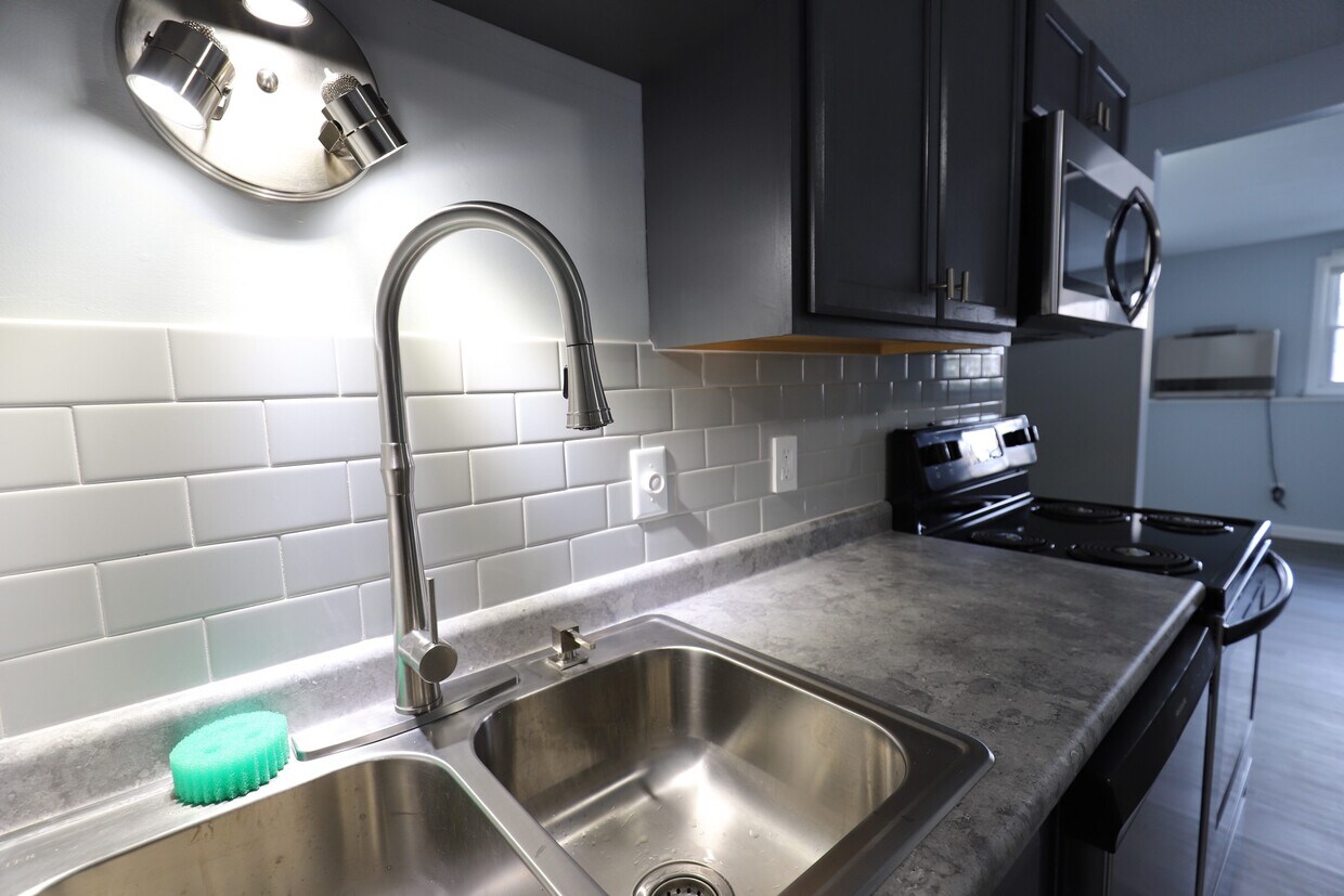 62 Heritage Ln Unit 201, Colchester, VT 05446 Apartments in