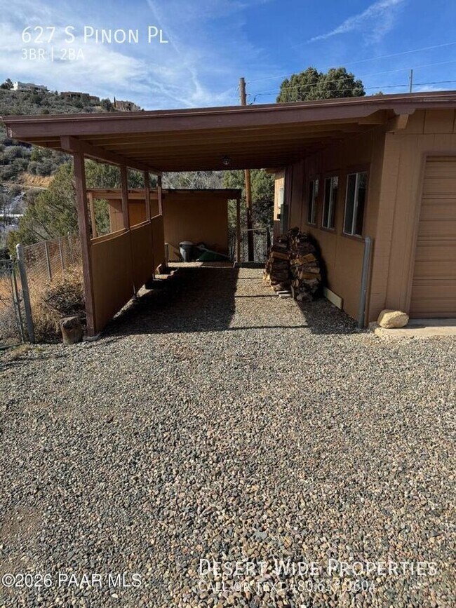 Building Photo - 627 Pinion Pl