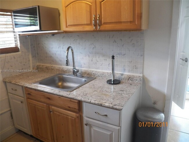 Foto del edificio - 6451 Coolidge St
