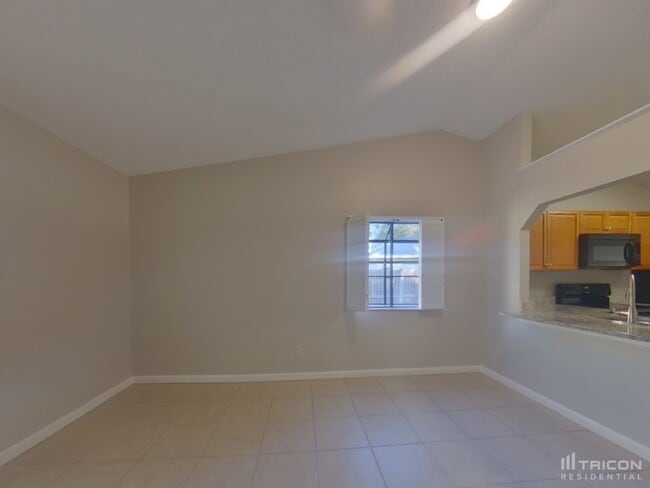 Building Photo - 191 Summerset Dr