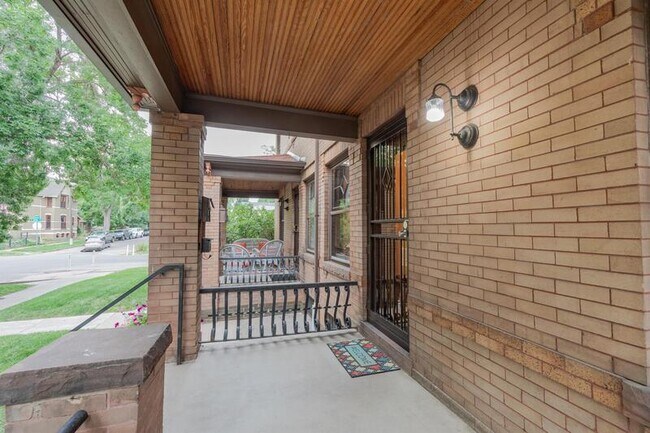 Foto del edificio - 1207 Clayton St