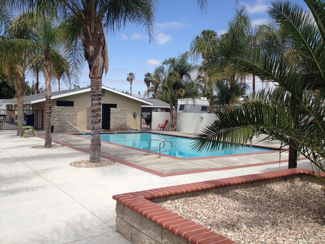 TODOS LOS NUEVOS PISCINA DE AGUA SALADA - Hemet Valley Residential Park