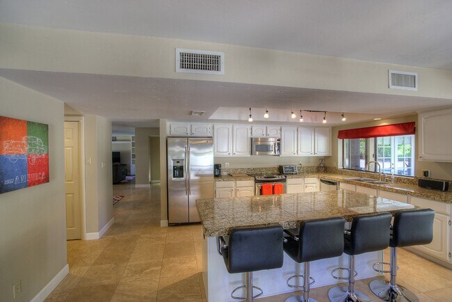 Building Photo - McCormick Ranch Furnished Santa Barbara St...