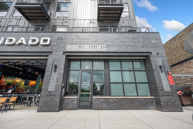 Foto del edificio - Bridge Street Lofts