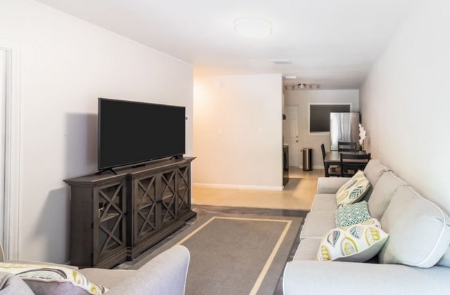 Photo - 2Bed/1 Bath Apartment for Rent - Near Downtown Sarasota!