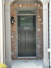 Building Photo - 2249 Knoxhill View