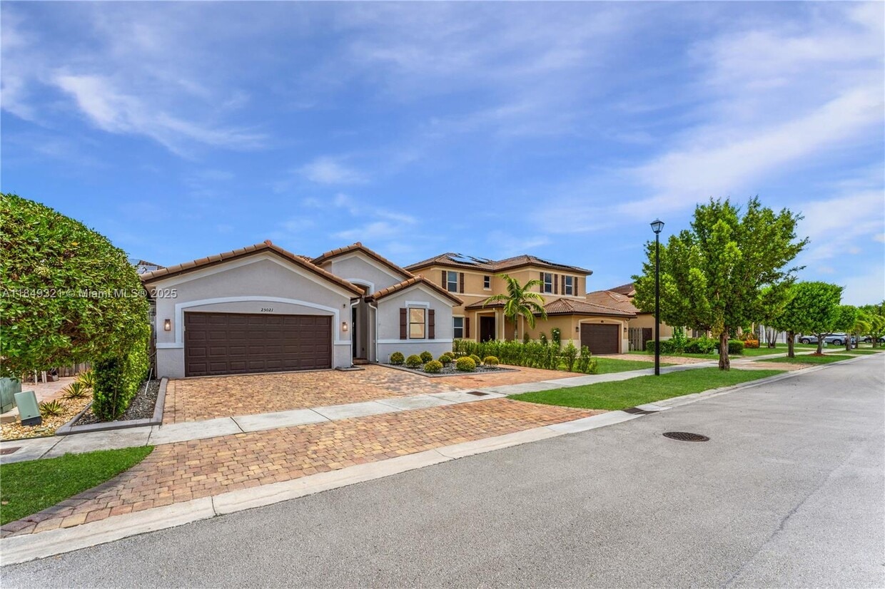 Primary Photo - 25021 SW 118 Ct