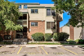 Building Photo - 3676 S Depew St