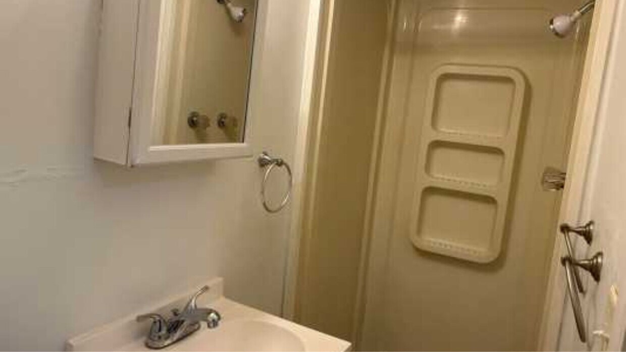 Primary Photo - 609 Prairie Ave