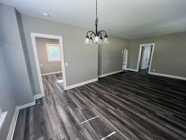 Foto del edificio - 4851 Foley Rd 4BR/1BA (Oak Hills)