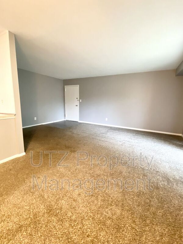 Building Photo - 205 Erin Way