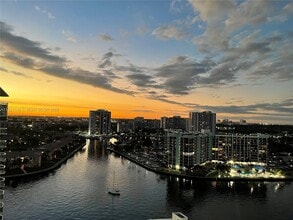 Building Photo - 3800 S Ocean Dr
