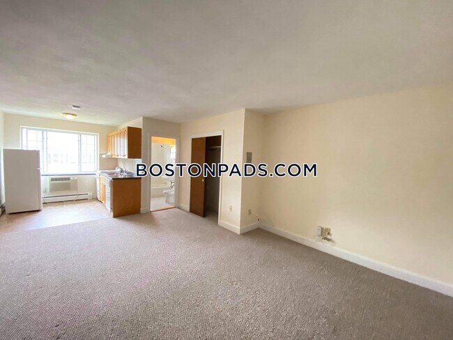 Building Photo - 4 Brattle Dr
