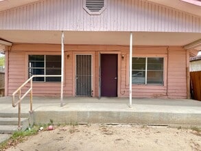 Building Photo - 806 O'Kane St
