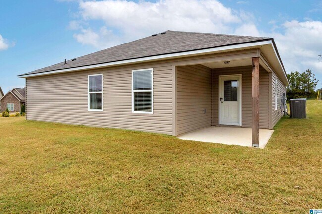 Building Photo - 140 Highland View Dr