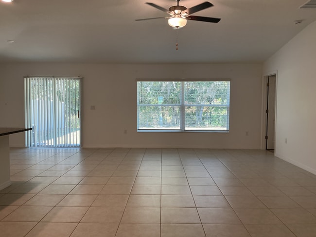 Building Photo - Spacious 4BR Single-Story in Lakeland