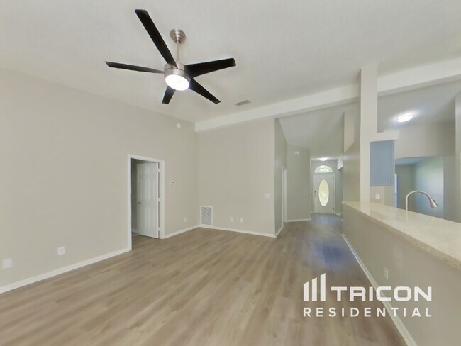 Foto del edificio - 1020 Woodbridge Hollow N