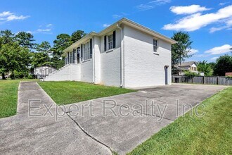 Building Photo - 1064 Caribbean Cir