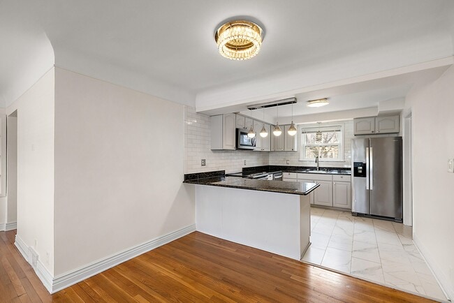 Foto del edificio - 2046 Yorkshire Rd