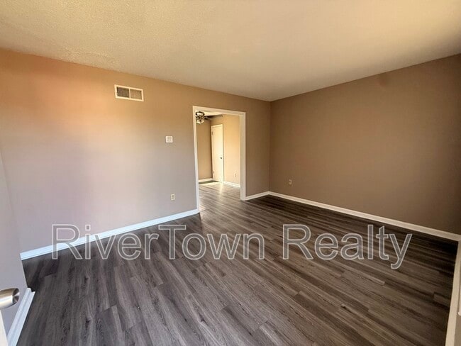 Building Photo - 348 Bonnell Ave