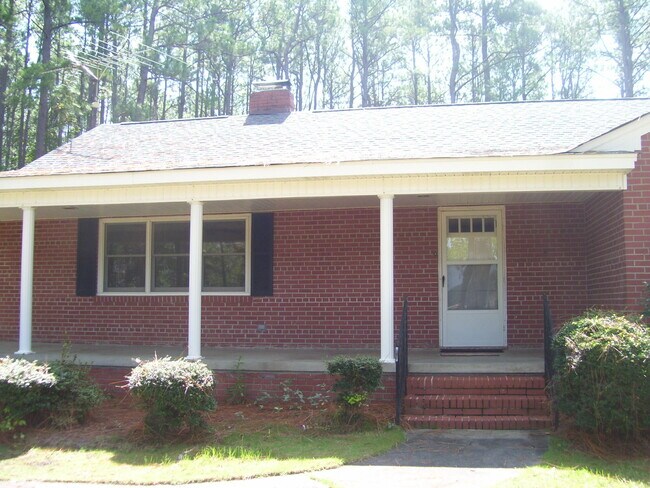 Building Photo - 2155 Farm Life School Rd