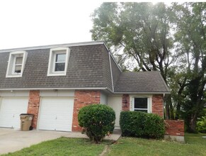 Building Photo - 403 Hawthorne Ct