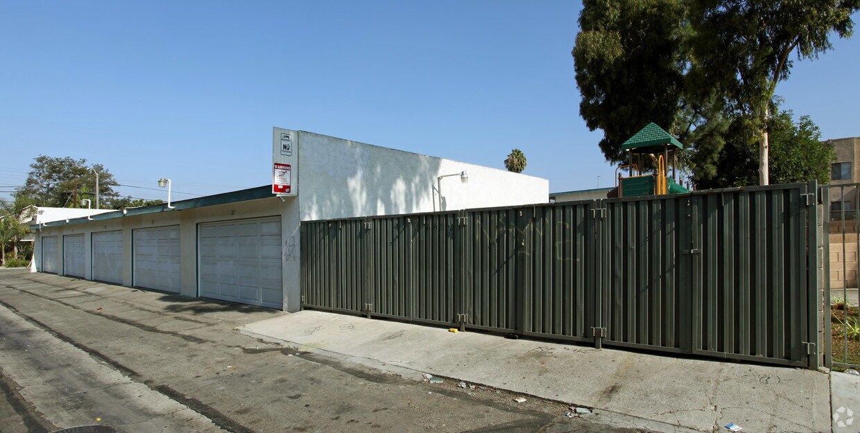 130 S Stinson ¡St - 130 S Stinson St