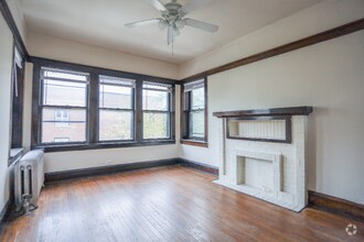 Building Photo - 1535 W Cornelia Ave