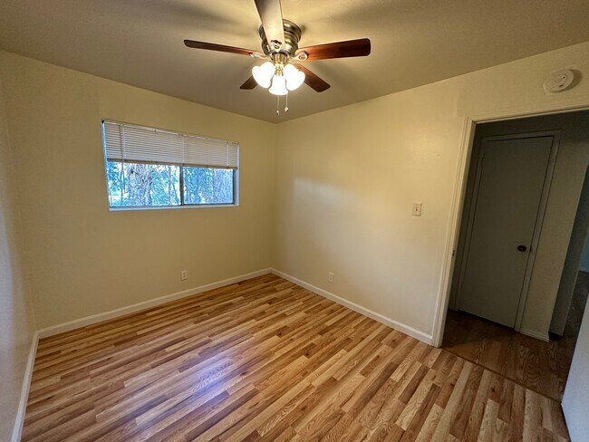 Building Photo - 5409 Morrow Dr