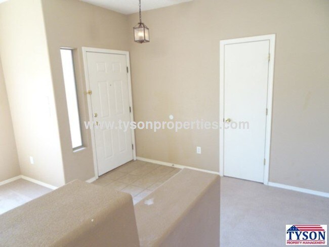 Building Photo - 10243 Longmont Pl NW