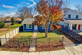 Building Photo - 6915 Providence Ave