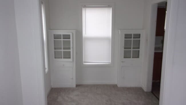 Foto del edificio - Three-bedroom house close to downtown Medford