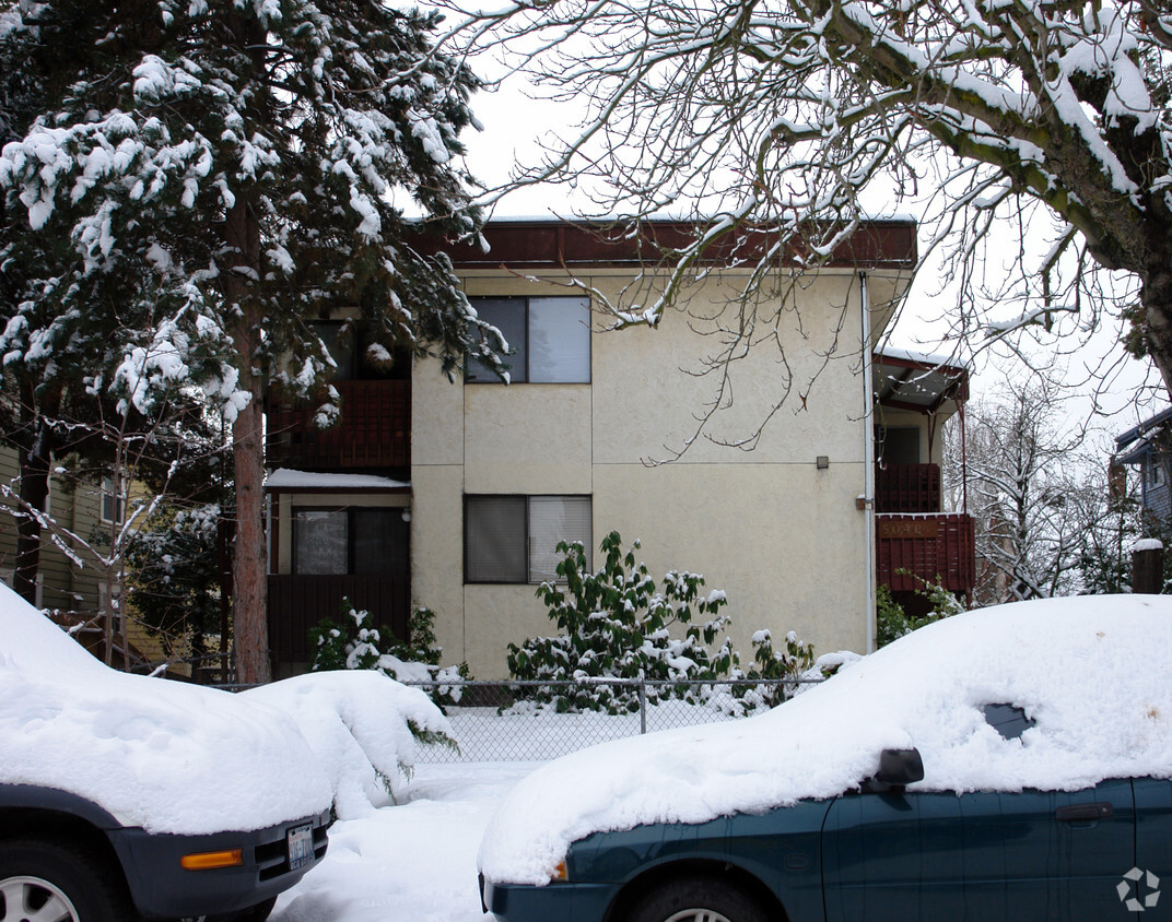 Building Photo - 5041 12th Ave NE